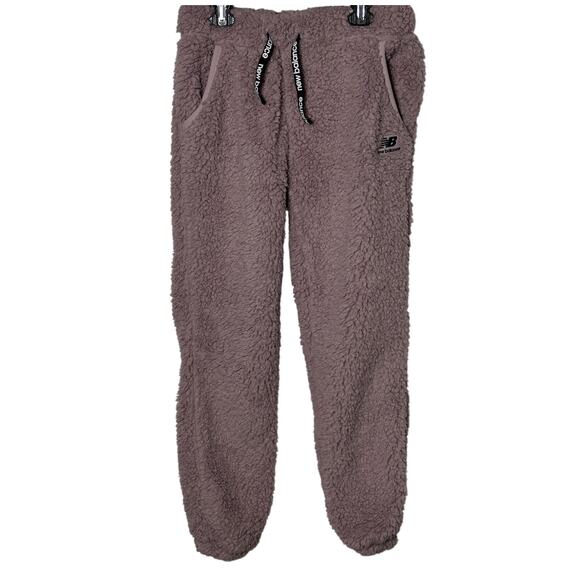 New Balance Sweatpants Girls Large (14-16) Violet Fuzzy Teddy Plush Pockets NEW - Picture 1 of 8